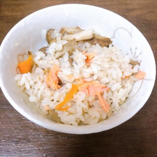 鮭ときのこの炊き込みご飯♪